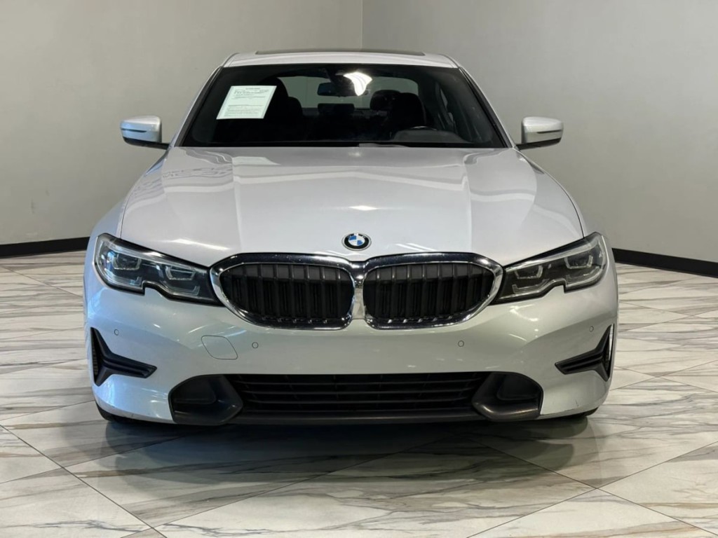 2020 BMW 3 Series Image 3