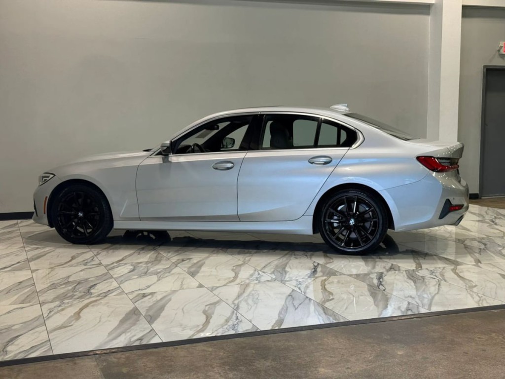 2020 BMW 3 Series Image 9