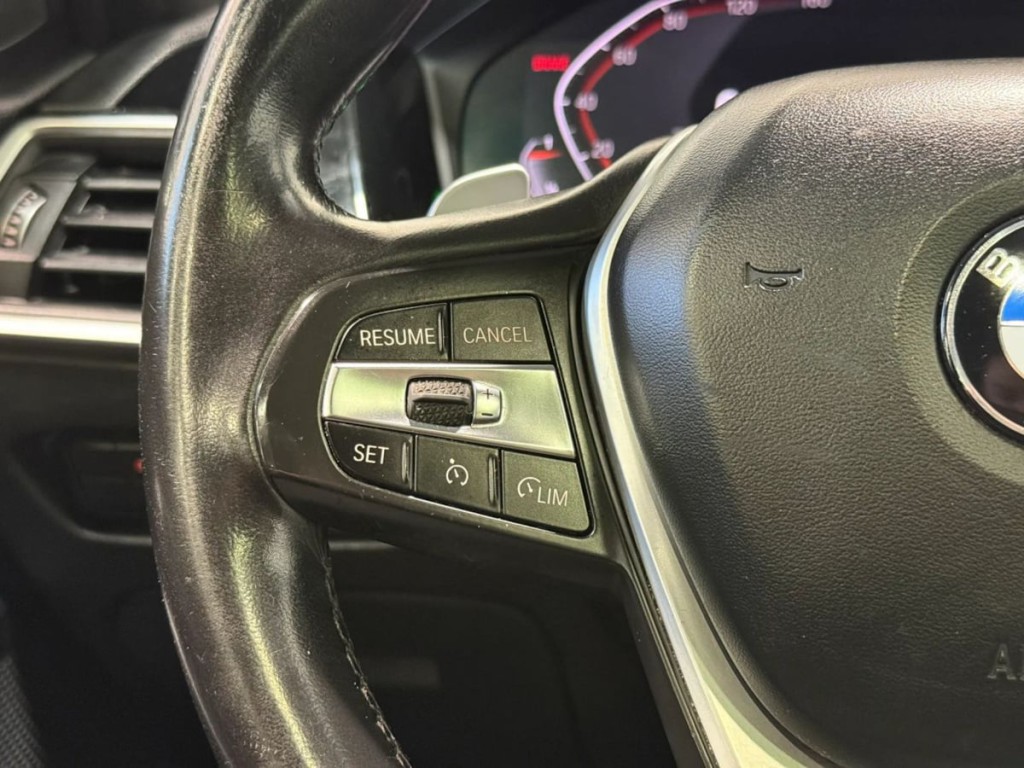 2020 BMW 3 Series Image 16