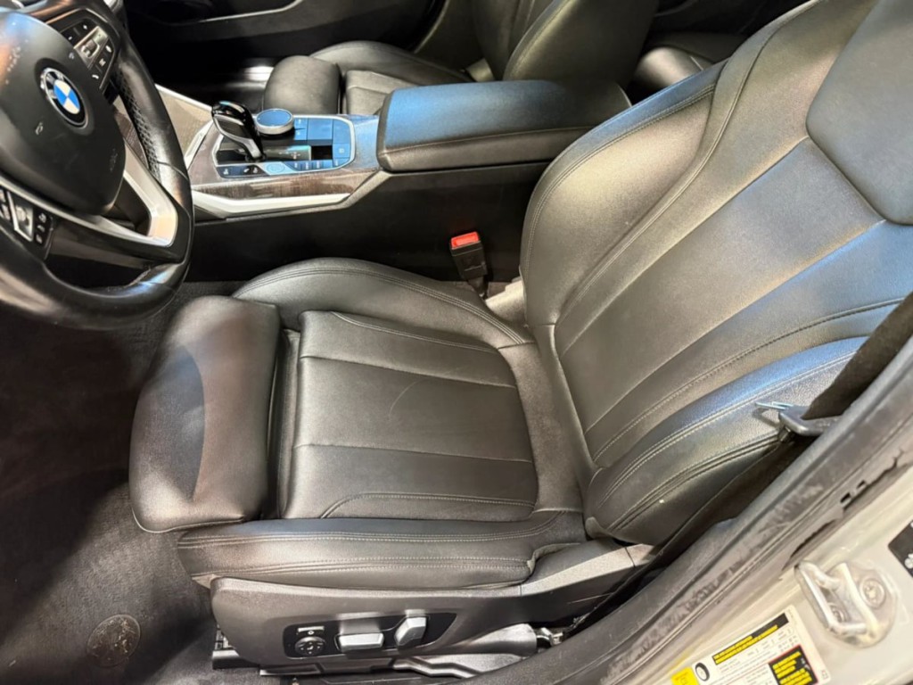 2020 BMW 3 Series Image 24