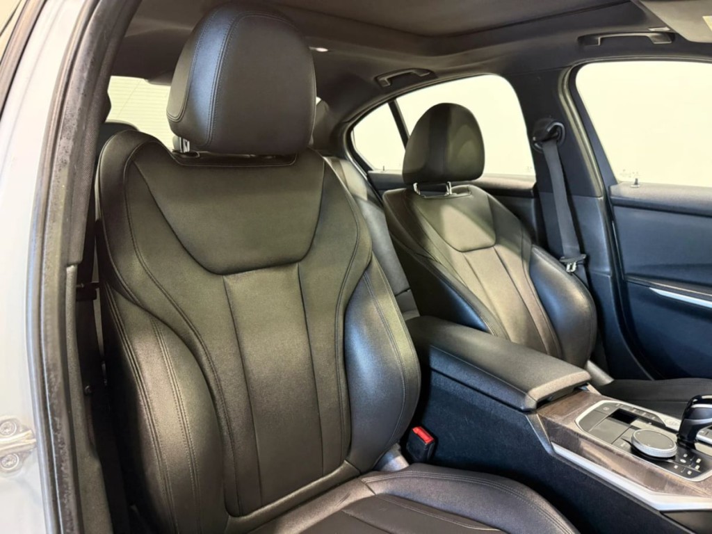 2020 BMW 3 Series Image 28