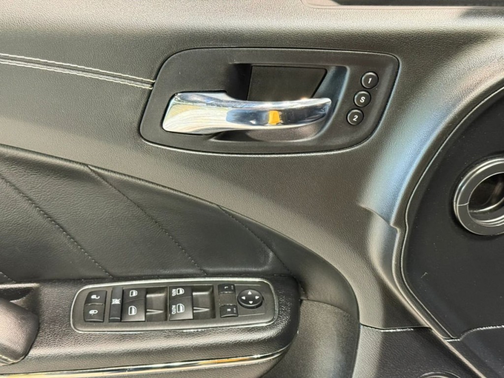 2022 Dodge Charger Image 13