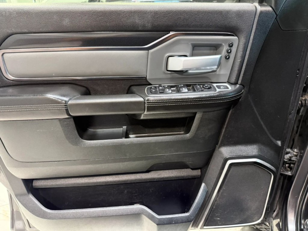 2020 RAM 2500 Image 12