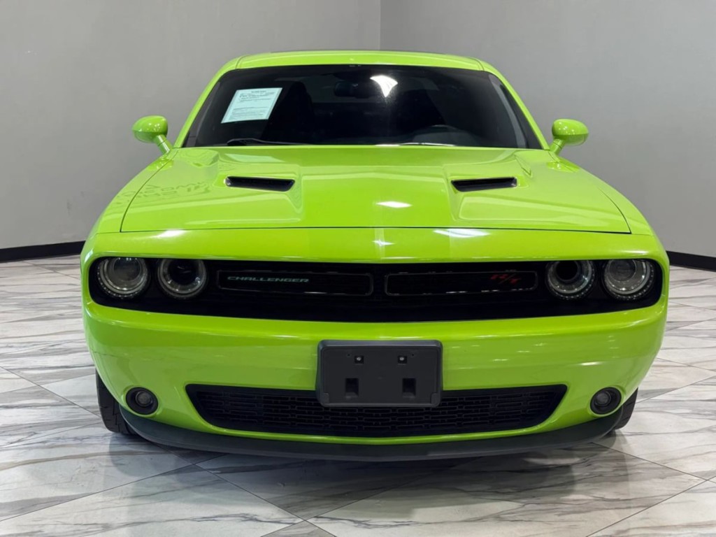 2015 Dodge Challenger Image 3
