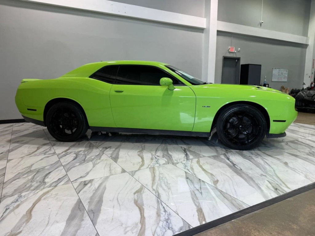 2015 Dodge Challenger Image 5