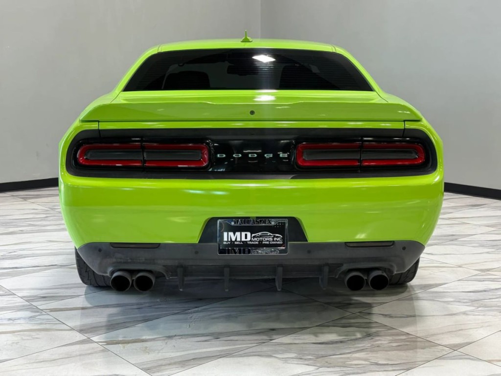 2015 Dodge Challenger Image 7