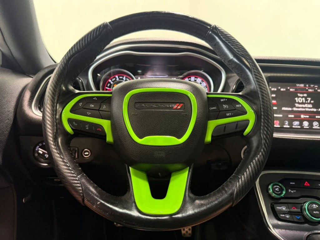 2015 Dodge Challenger Image 14