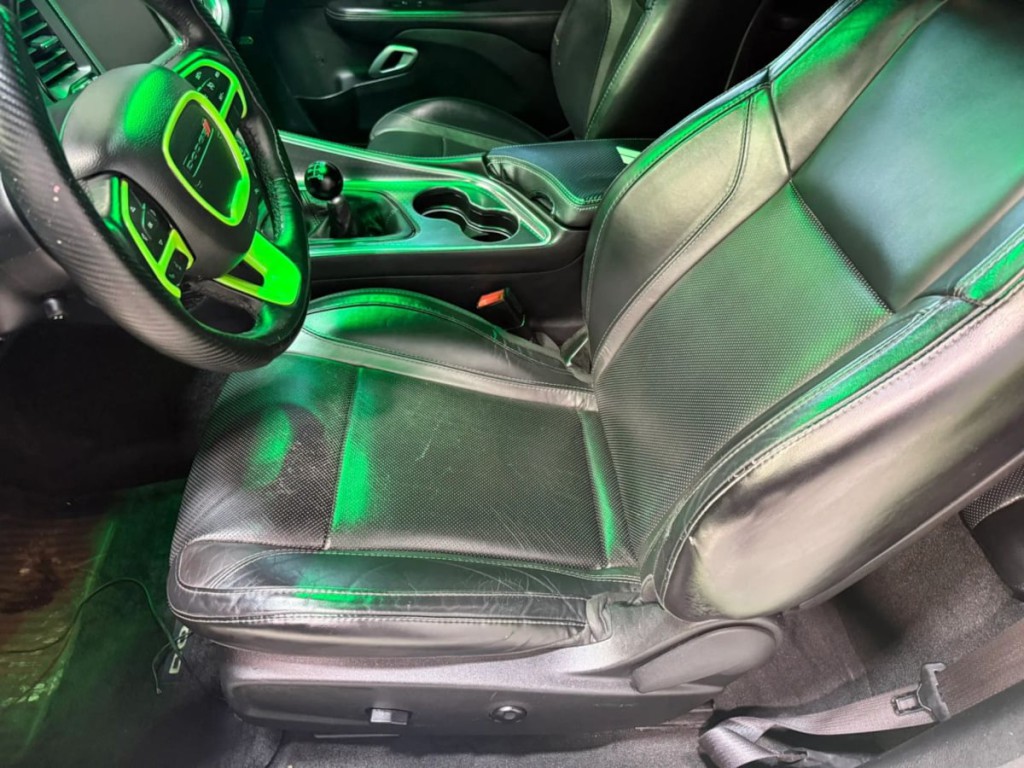 2015 Dodge Challenger Image 22