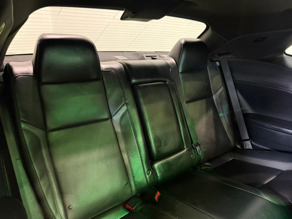 2015 Dodge Challenger Image 28