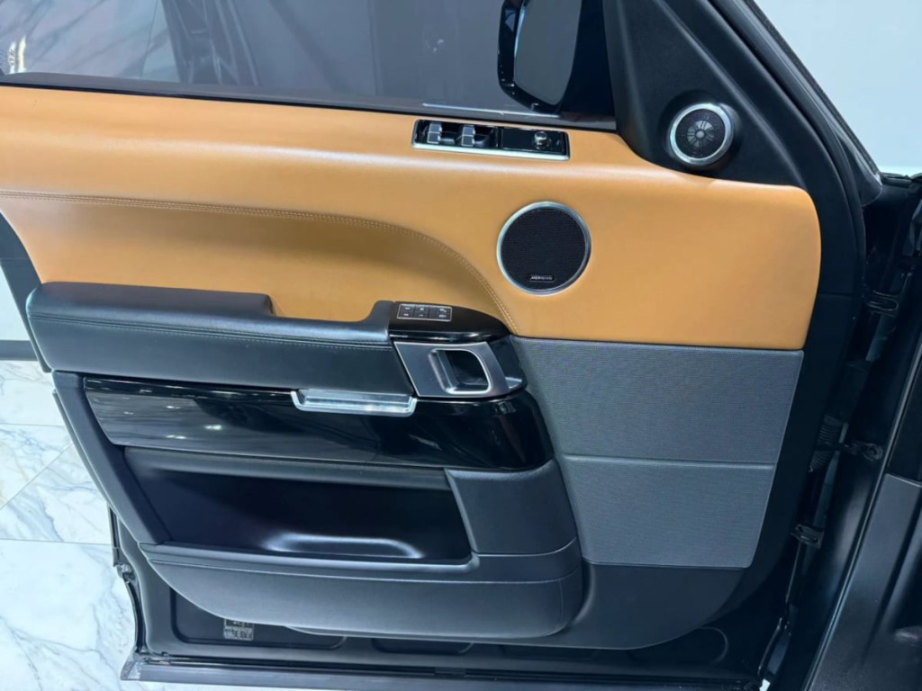 2020 Land Rover Range Rover Sport Image 12