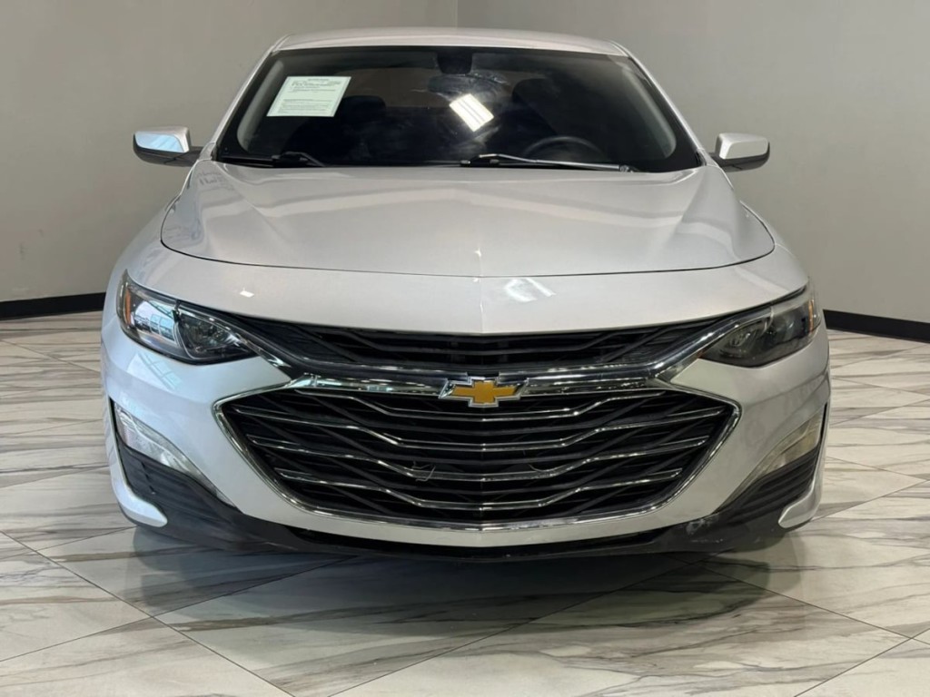 2021 Chevrolet Malibu Image 3