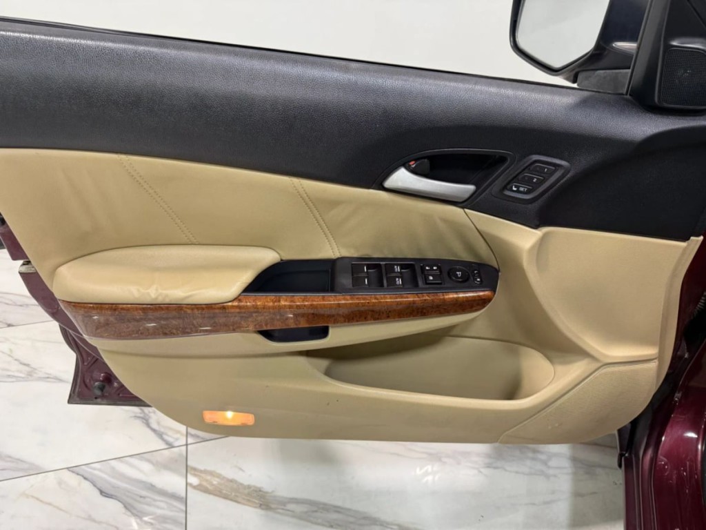 2012 Honda Accord Image 10