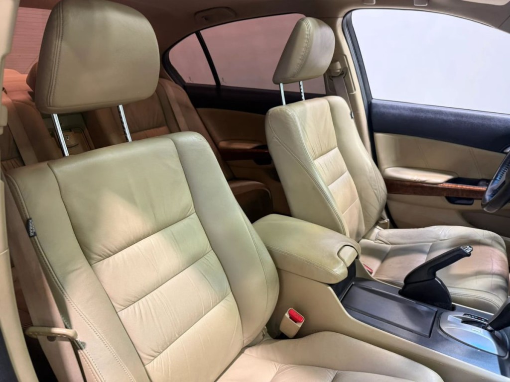 2012 Honda Accord Image 25