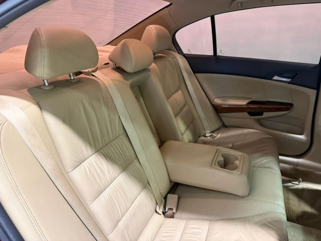 2012 Honda Accord Image 28