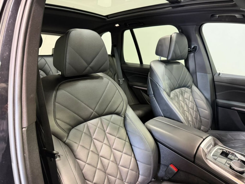 2024 BMW X5 Image 26