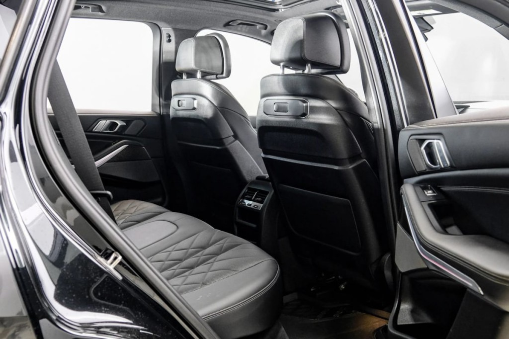 2024 BMW X5 Image 45