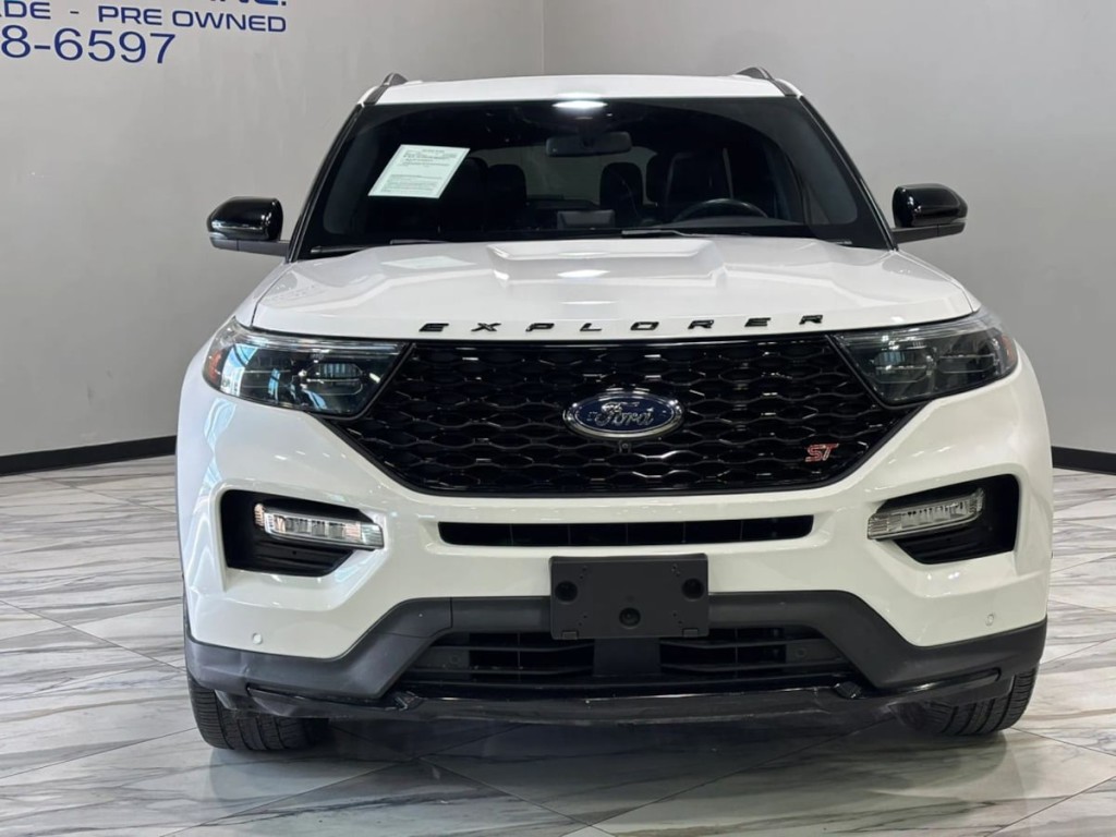 2021 Ford Explorer Image 3