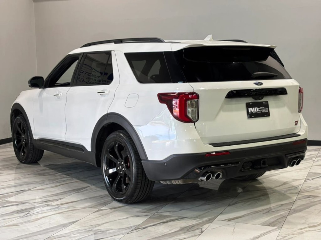2021 Ford Explorer Image 8