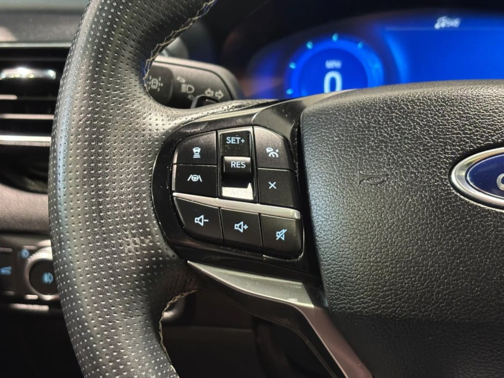 2021 Ford Explorer Image 16