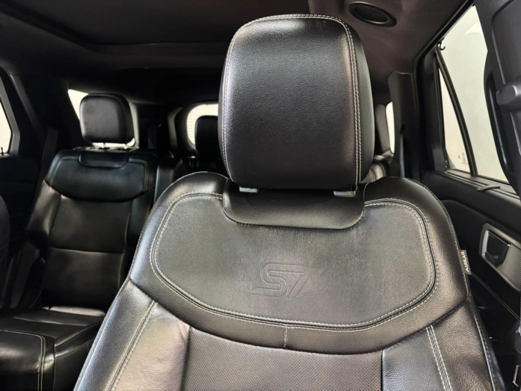 2021 Ford Explorer Image 25