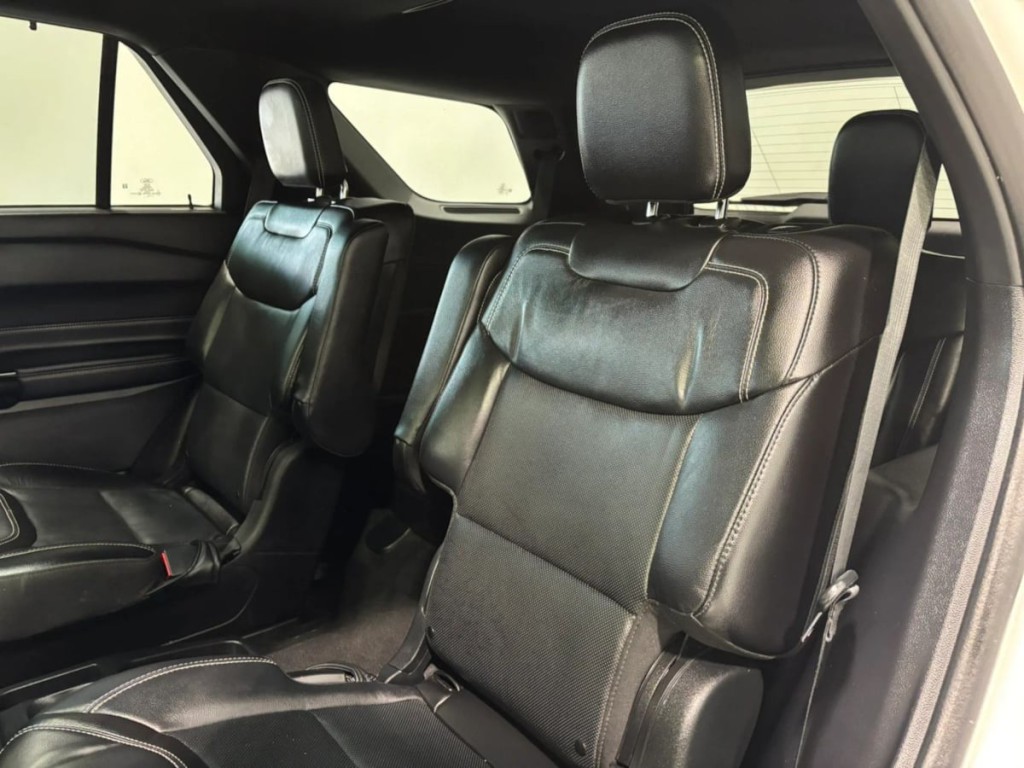 2021 Ford Explorer Image 26