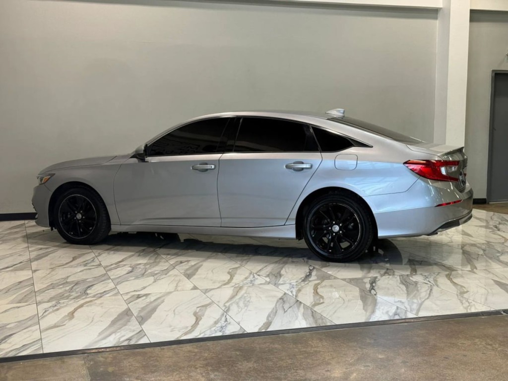 2020 Honda Accord Image 9