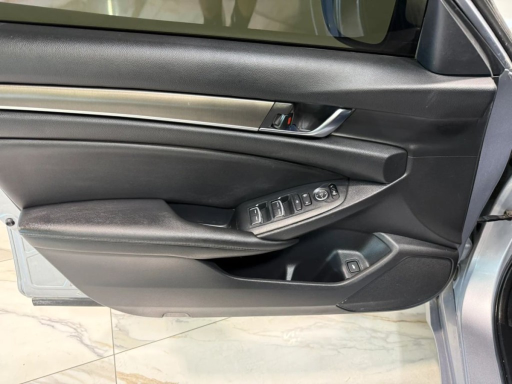 2020 Honda Accord Image 10