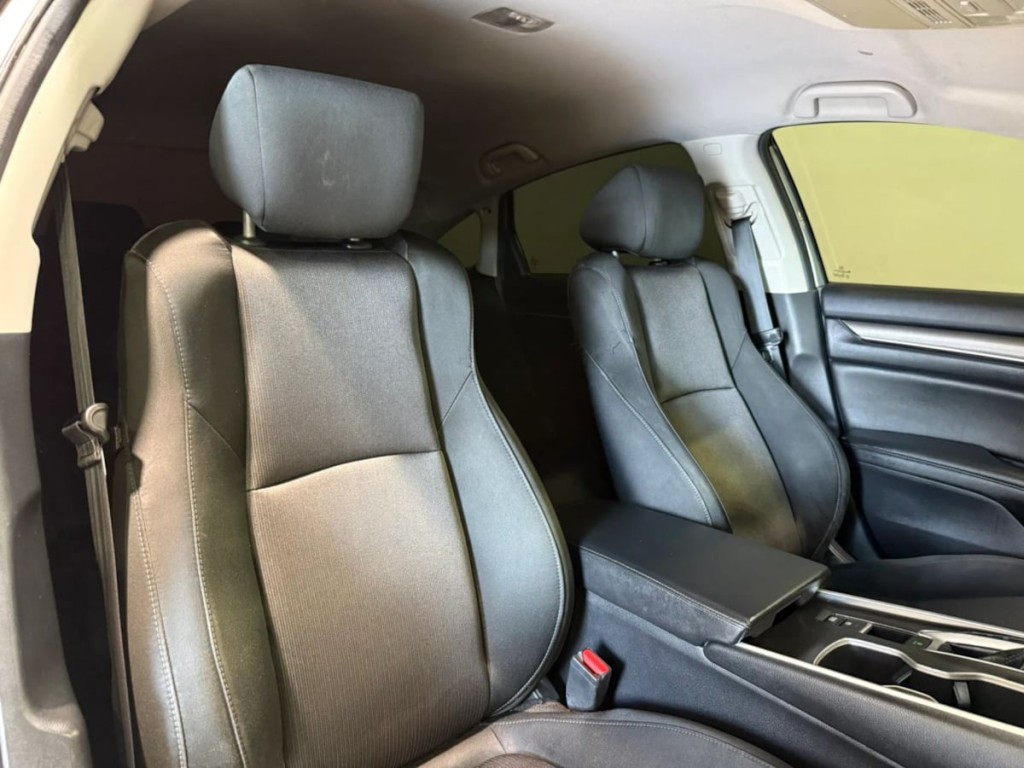 2020 Honda Accord Image 24