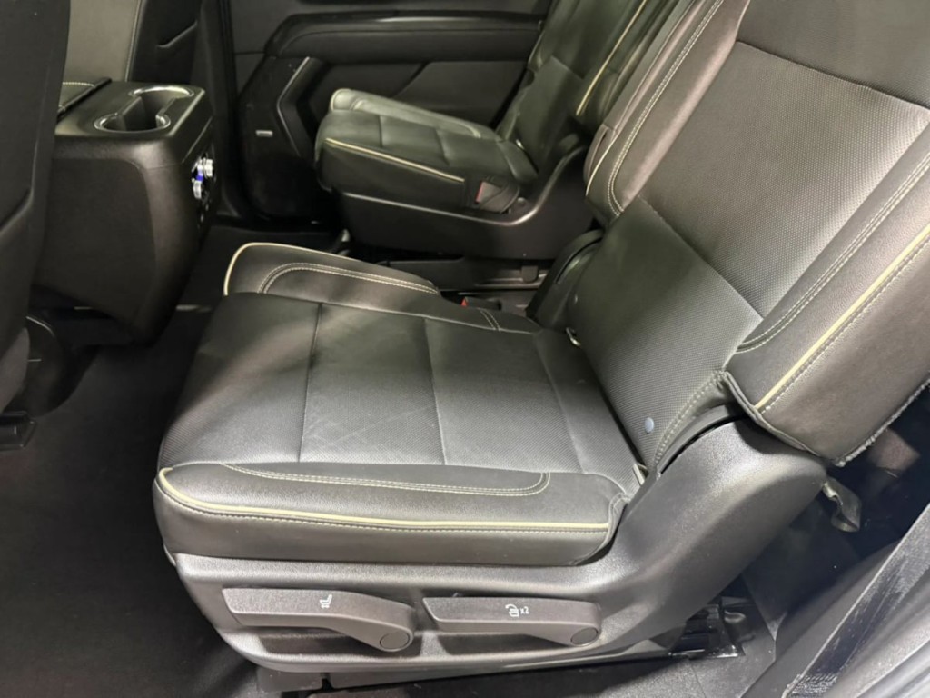 2021 GMC Yukon Image 25