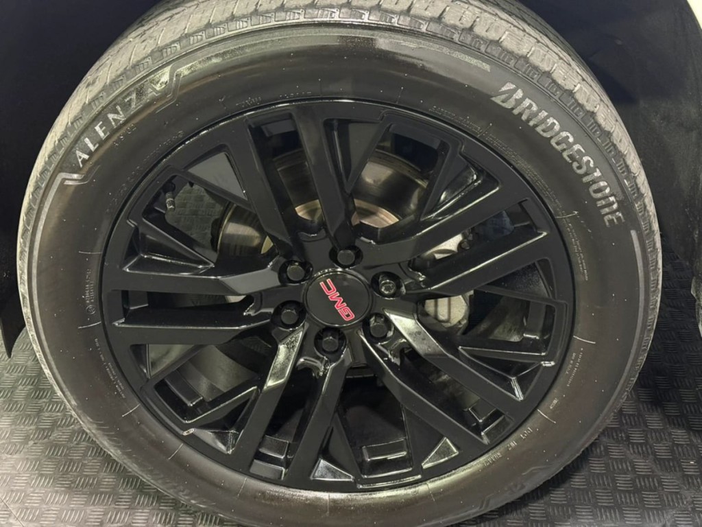 2021 GMC Yukon Image 33