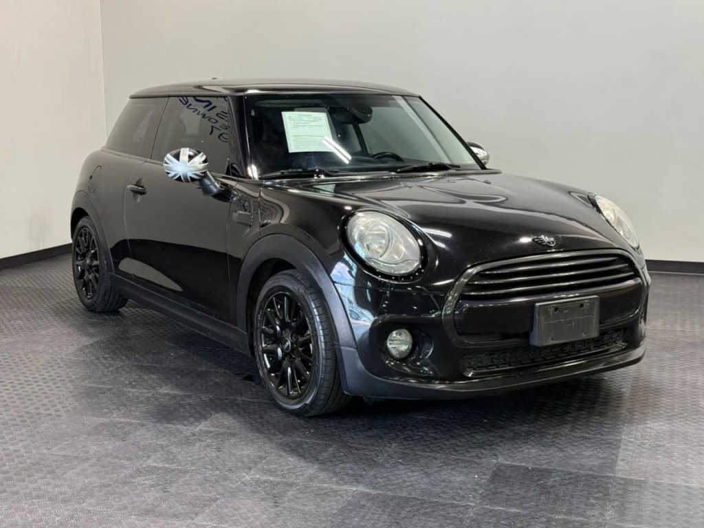 2018 MINI Cooper Image 4
