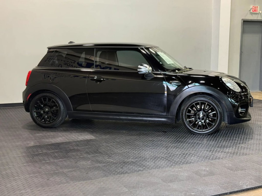 2018 MINI Cooper Image 5