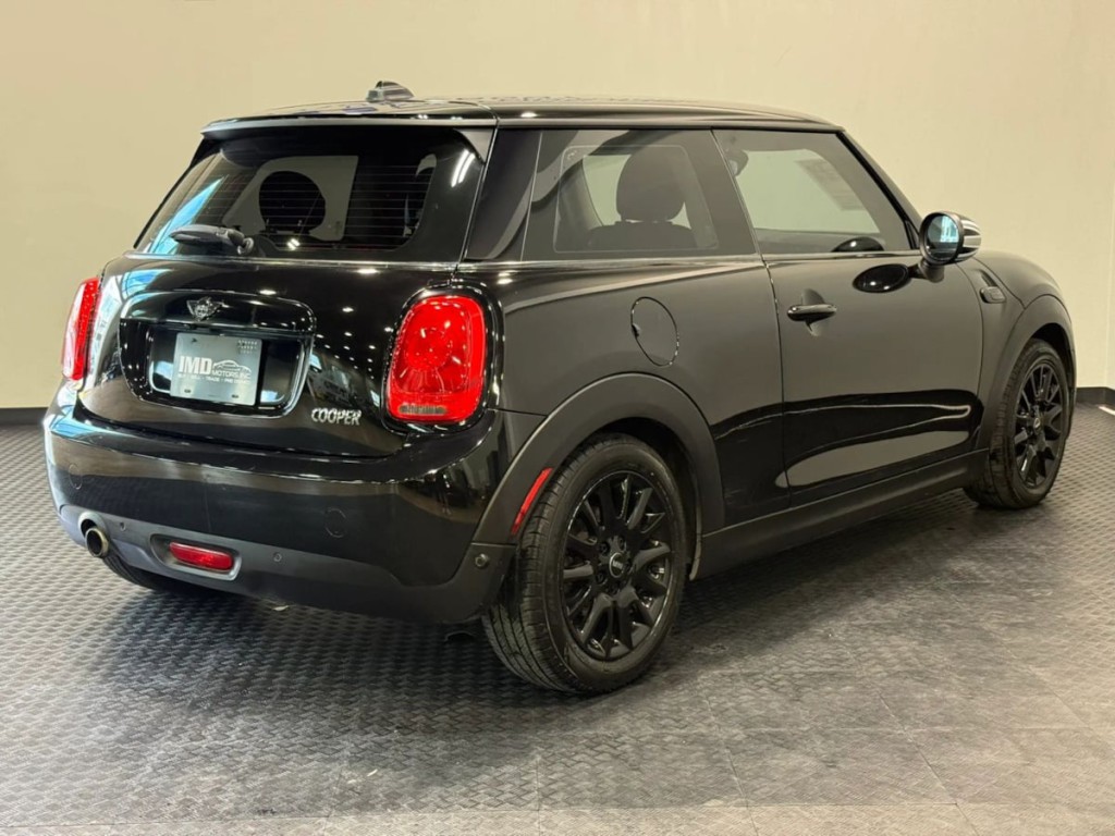2018 MINI Cooper Image 6