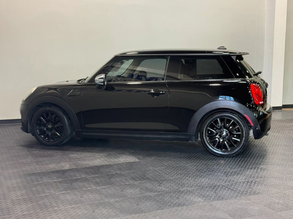 2018 MINI Cooper Image 9