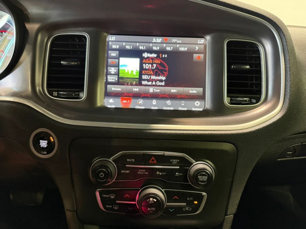 2022 Dodge Charger Image 18