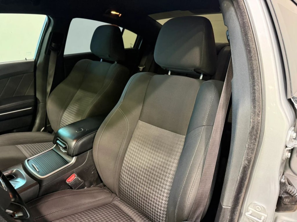 2022 Dodge Charger Image 20