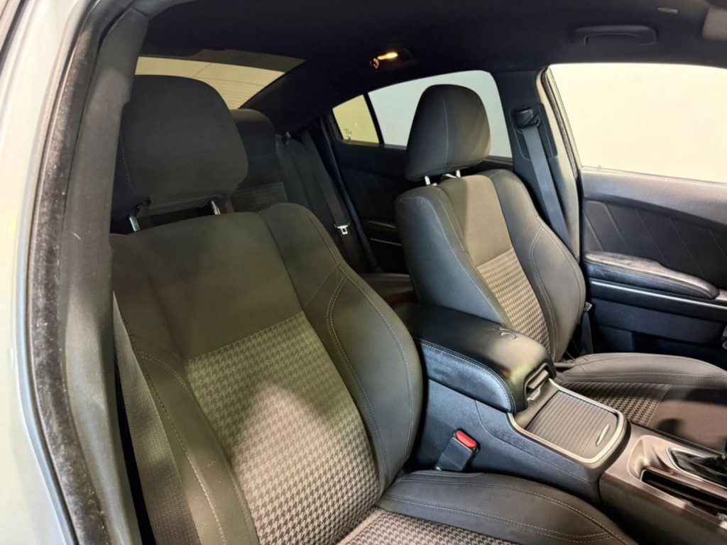 2022 Dodge Charger Image 24