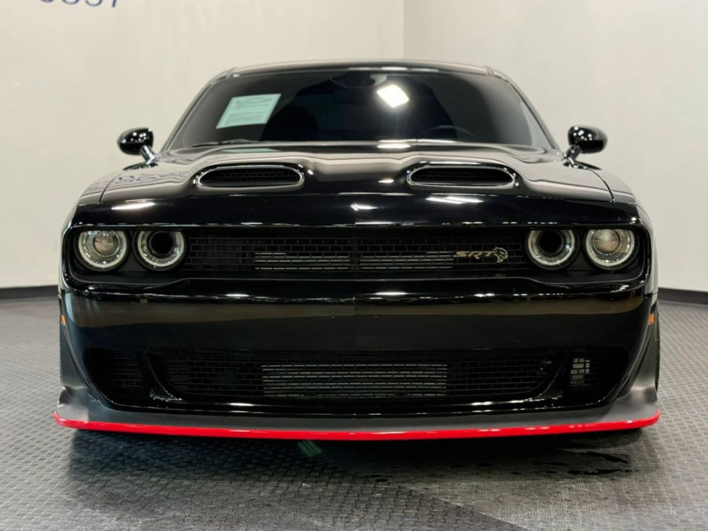 2022 Dodge Challenger Image 2