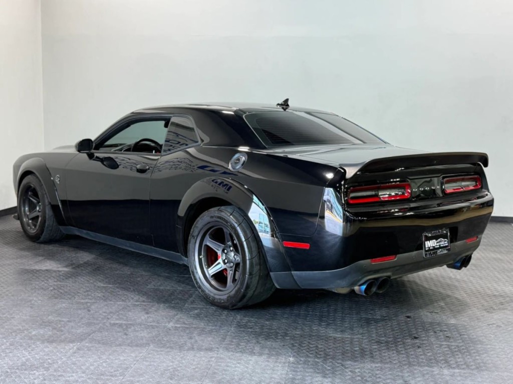 2022 Dodge Challenger Image 6
