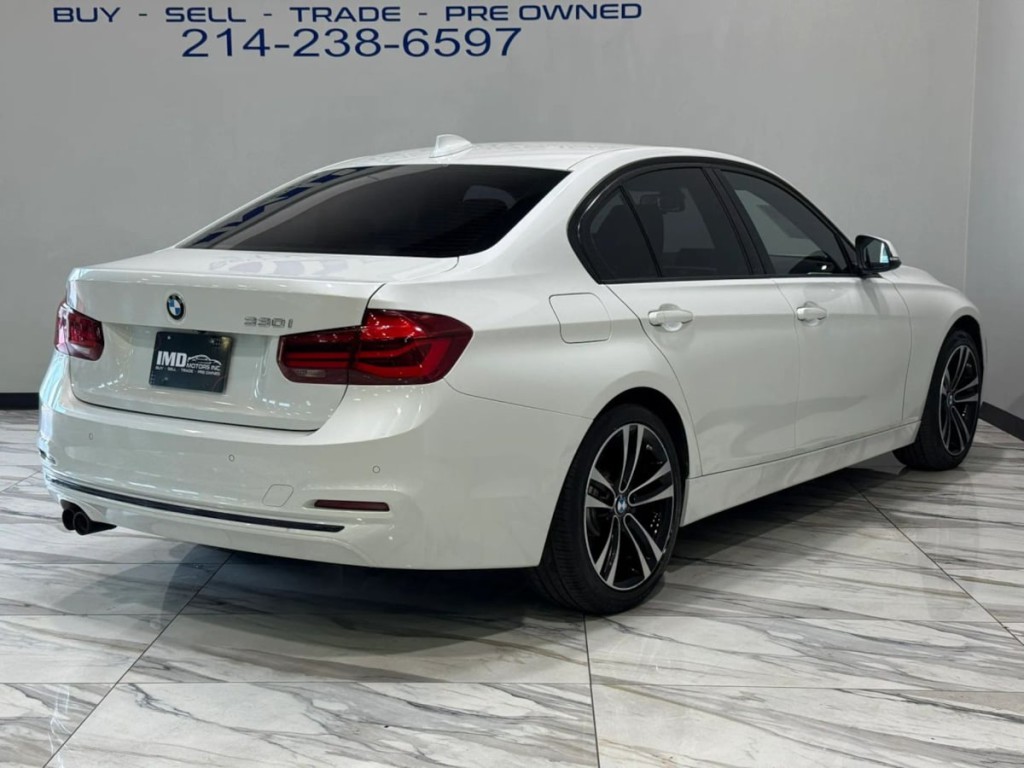 2018 BMW 3 Series Image 3
