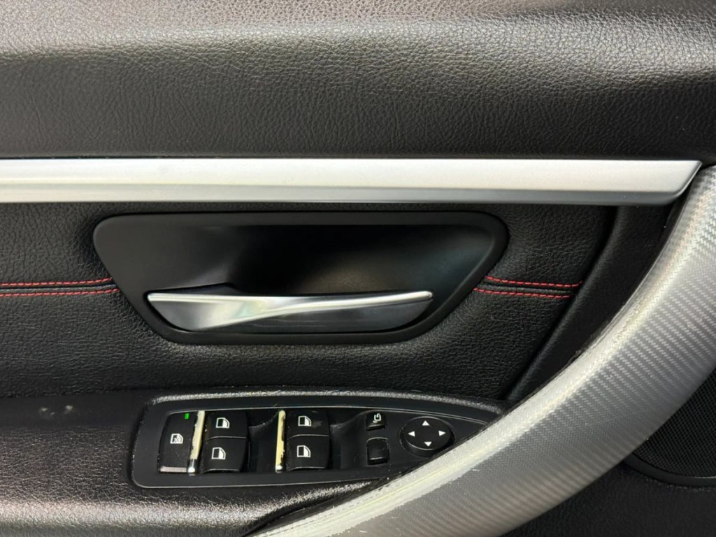 2018 BMW 3 Series Image 10