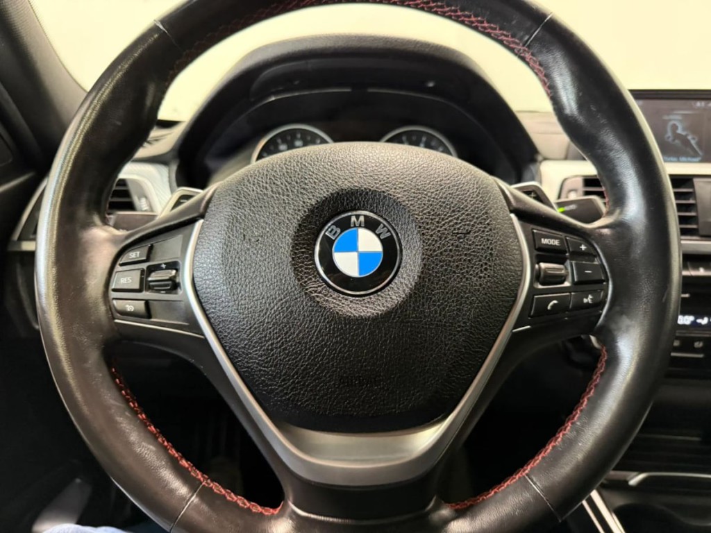 2018 BMW 3 Series Image 12