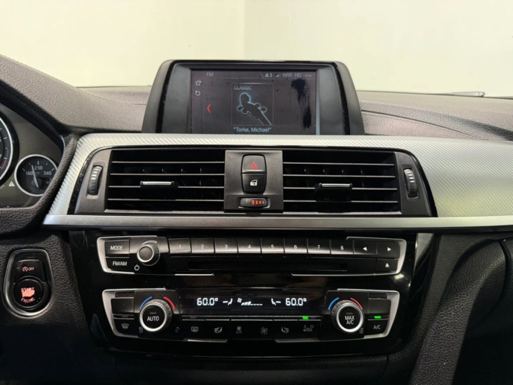 2018 BMW 3 Series Image 16