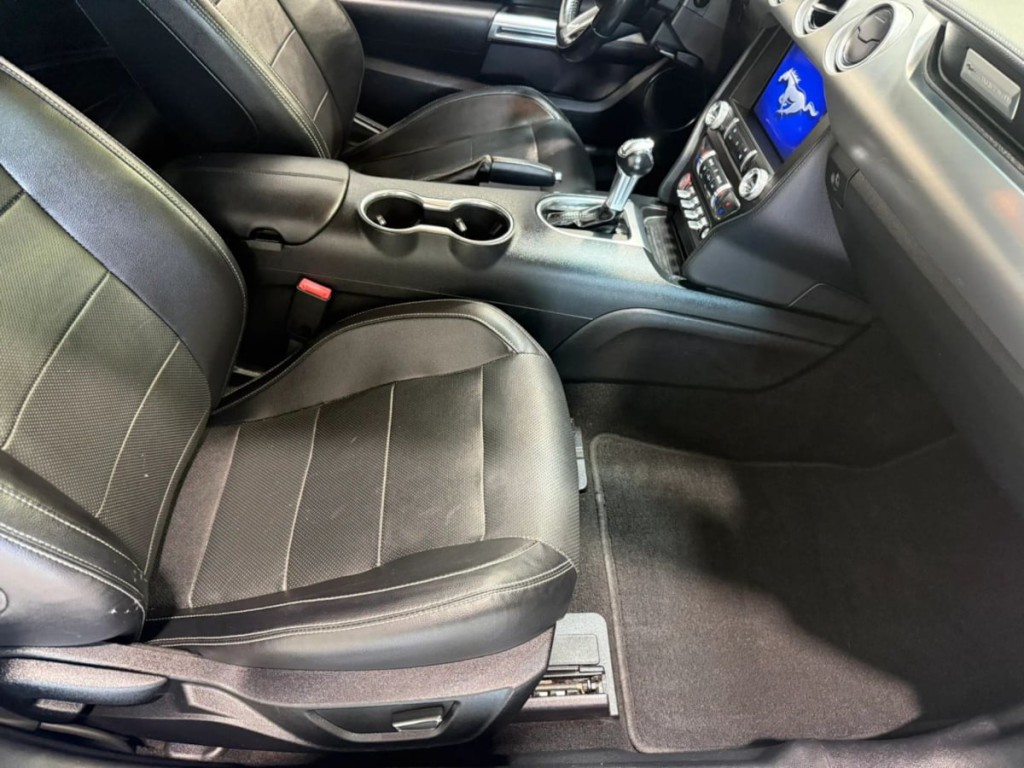 2019 Ford Mustang Image 27