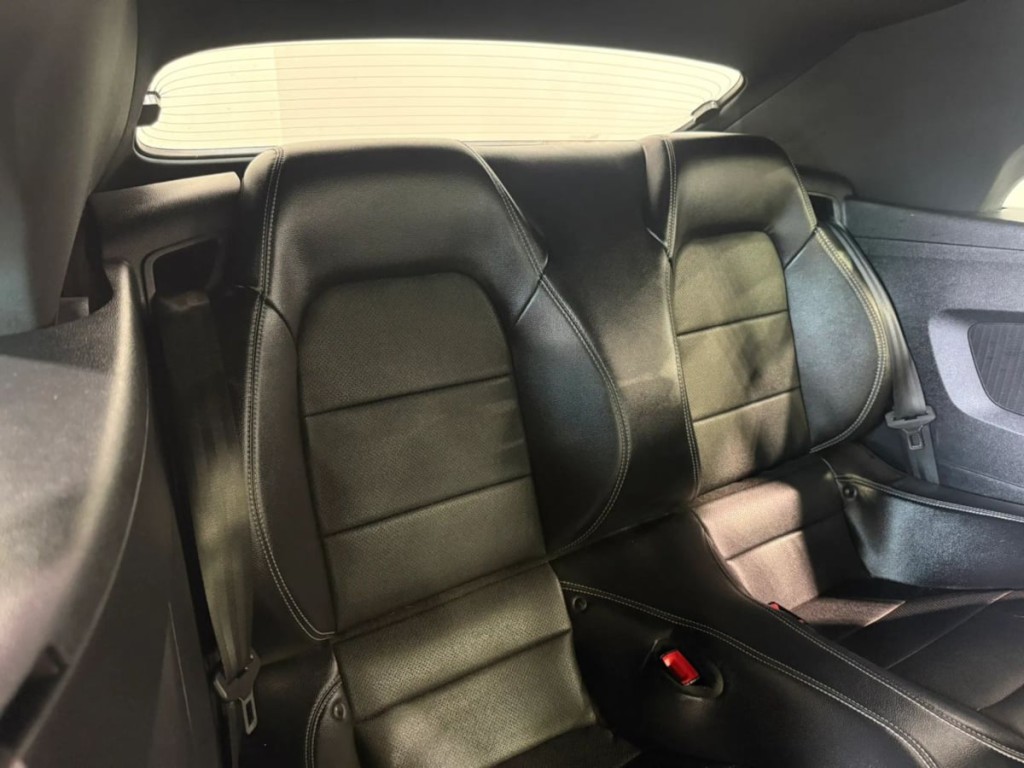 2019 Ford Mustang Image 28