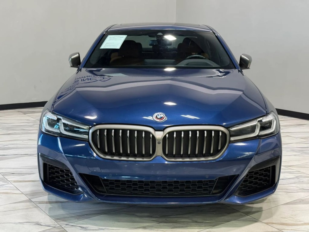 2023 BMW 5 Series Image 3