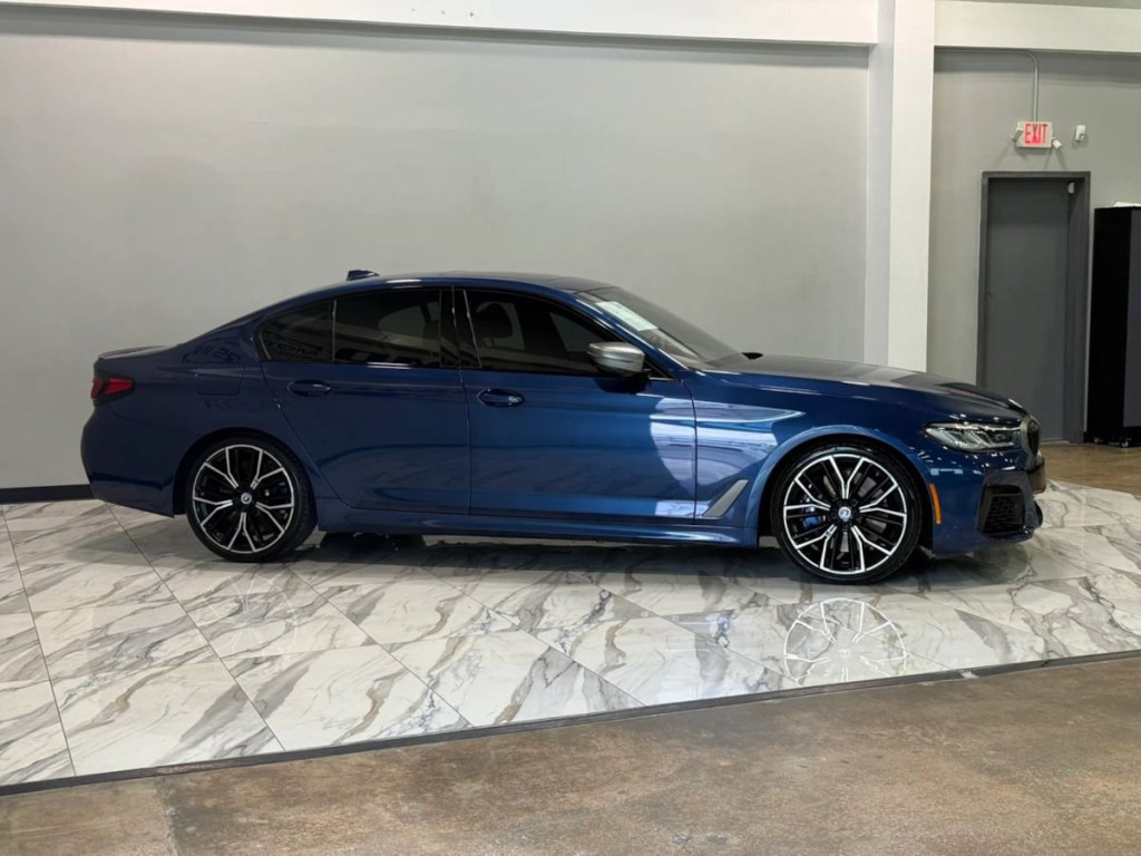2023 BMW 5 Series Image 5