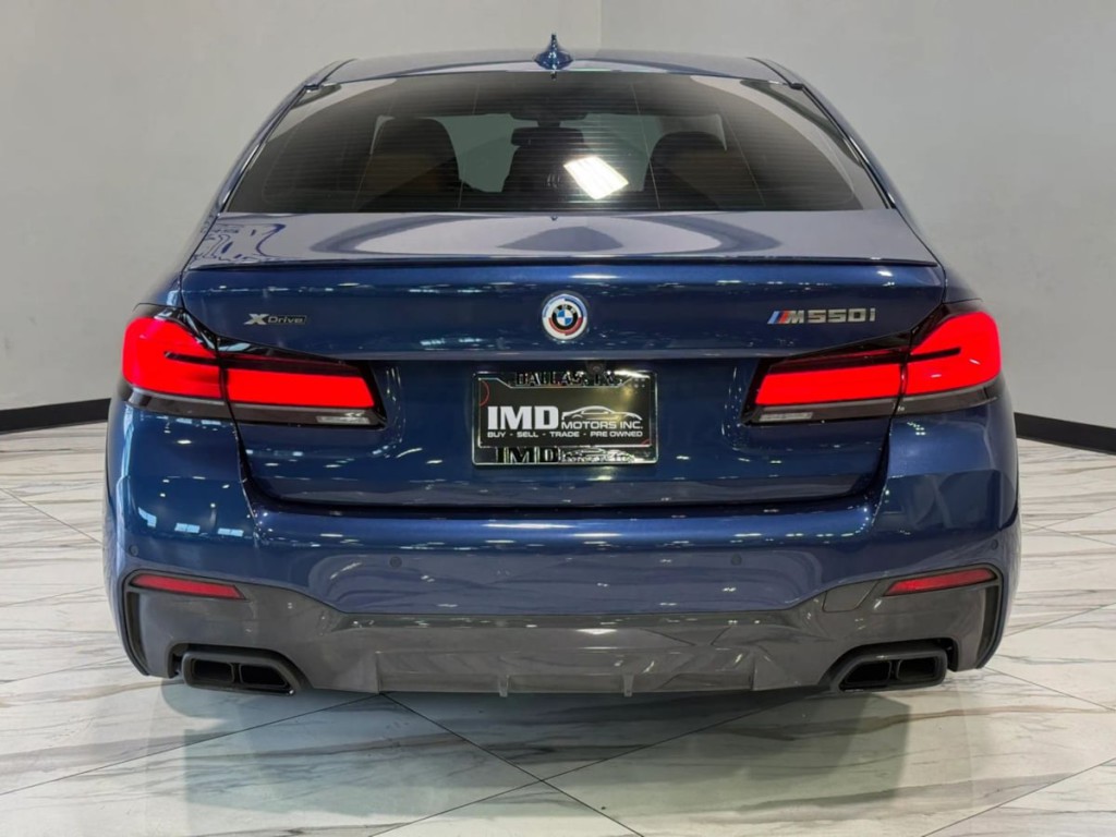 2023 BMW 5 Series Image 7
