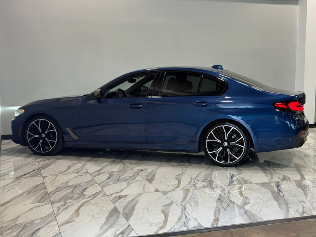 2023 BMW 5 Series Image 9