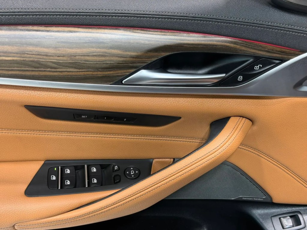 2023 BMW 5 Series Image 13